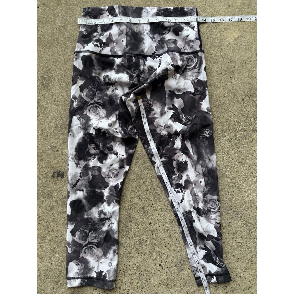 Lululemon Wunder Under High-Rise Crops In The Obscurred Floral Print Size 8 - Picture 8 of 10